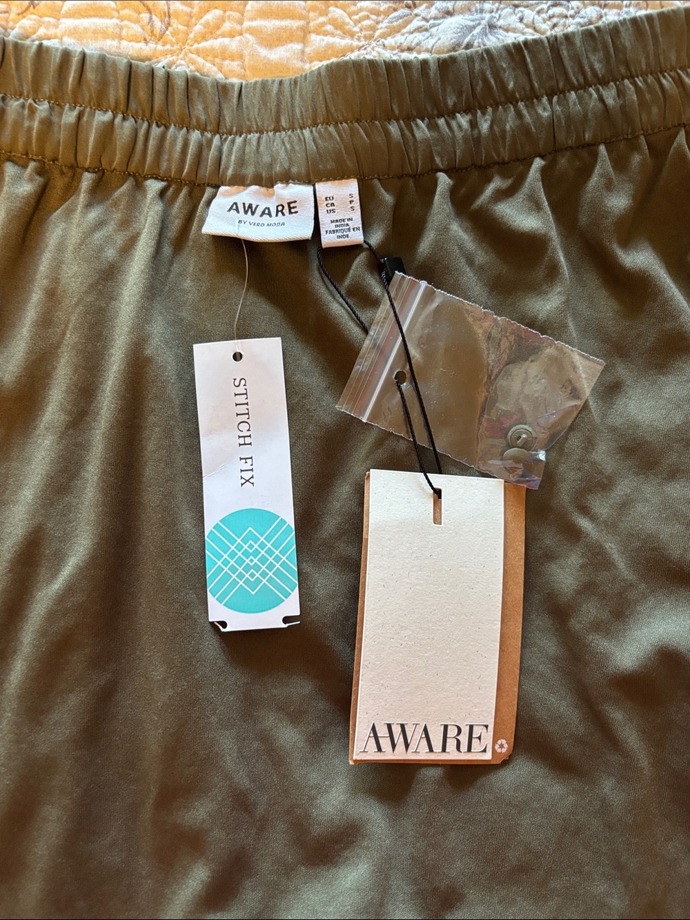 Classic Olive Button-Front Midi Skirt - Picture 5 of 7